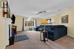 6 WHISPERING PINE PLACE | Barrie Ontario | Slide Image Fifteen