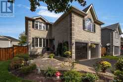 6 WHISPERING PINE PLACE | Barrie Ontario | Slide Image One