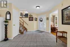 6 WHISPERING PINE PLACE | Barrie Ontario | Slide Image Four