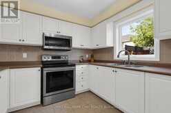 6 WHISPERING PINE PLACE | Barrie Ontario | Slide Image Seven