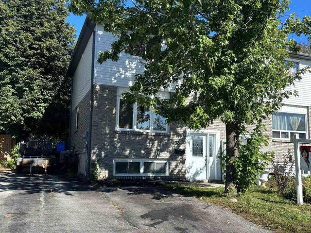 23 CARLTON ROAD Barrie Ontario, L4M 5K8 - Multi-family Home For Sale