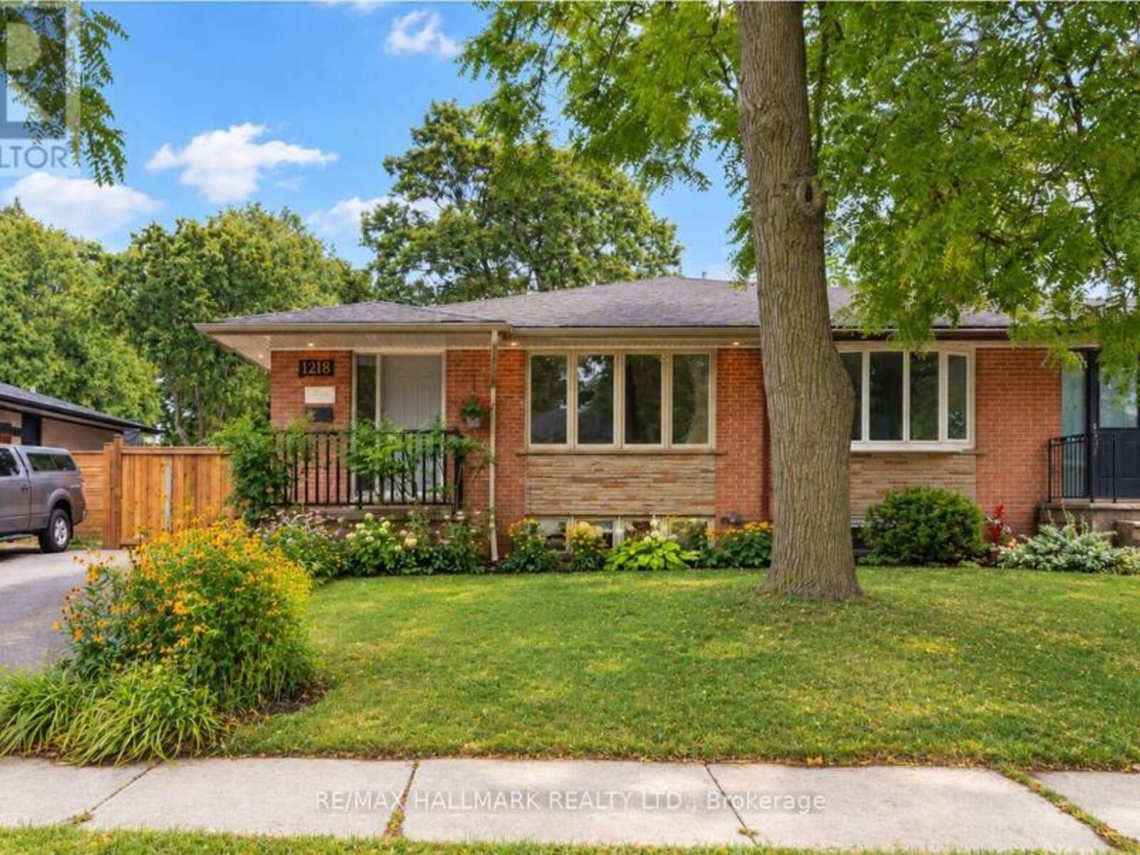 1218 GRANGE ROAD, Oakville, Ontario L6H 1P7
