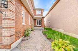 3727 ALTHORPE CIRCLE | Mississauga Ontario | Slide Image Four