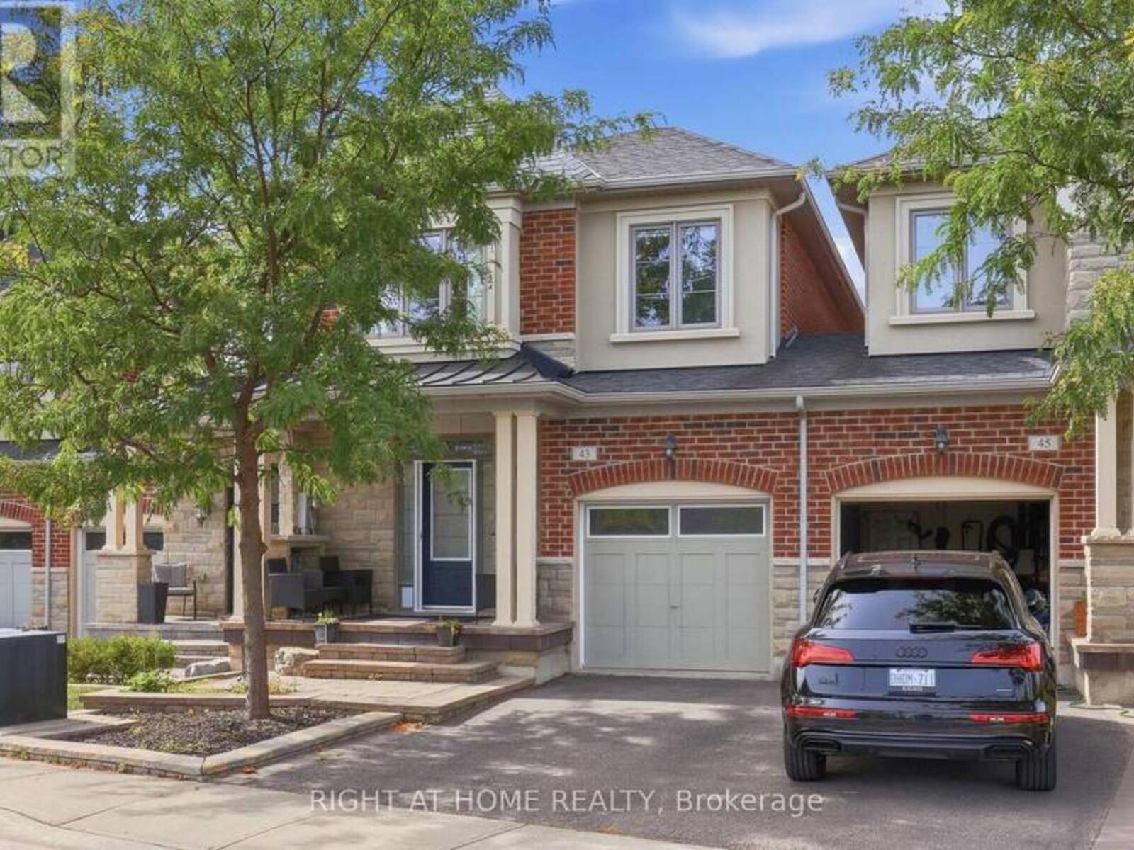 43 DIAMOND LEAF LANE, Halton Hills, Ontario L7G 0G7