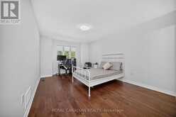 72 BOBOLINK ROAD | Hamilton Ontario | Slide Image Thirty-two