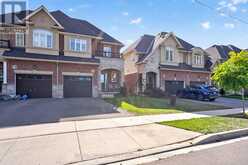 72 BOBOLINK ROAD | Hamilton Ontario | Slide Image Three