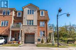 13 - 11 STOCKBRIDGE GARDENS | Hamilton Ontario | Slide Image One