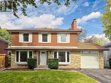 82 CROSSBOW CRESCENT | Toronto Ontario | Slide Image Four