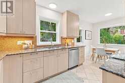 8 NORTHOLT COURT | Toronto Ontario | Slide Image Fourteen
