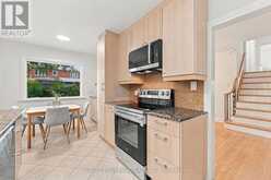 8 NORTHOLT COURT | Toronto Ontario | Slide Image Sixteen