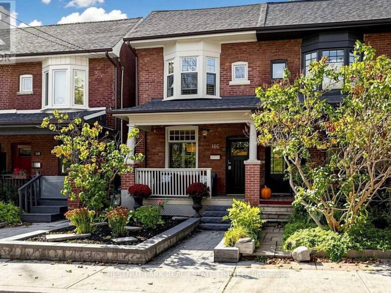 166 RUSHTON ROAD, Toronto, Ontario M6G 3J1