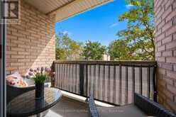 4 - 71 PUCCINI DRIVE | Richmond Hill Ontario | Slide Image Sixteen