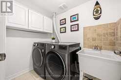 4 - 71 PUCCINI DRIVE | Richmond Hill Ontario | Slide Image Thirty