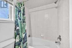 17 PRINCE DRIVE | Bradford West Gwillimbury Ontario | Slide Image Twenty-three