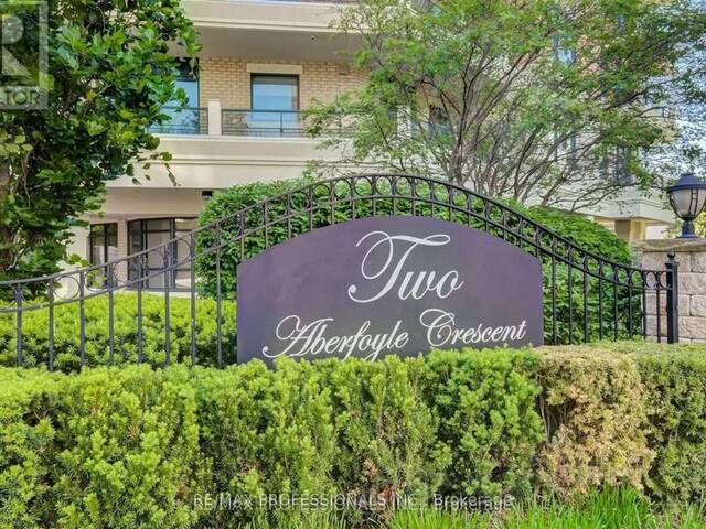 901 - 2 ABERFOYLE CRESCENT N Toronto Ontario, M8X 2Z8 - 2 Bedrooms Condo For Sale