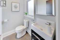 191 ROSEMOUNT AVENUE | Toronto Ontario | Slide Image Twelve