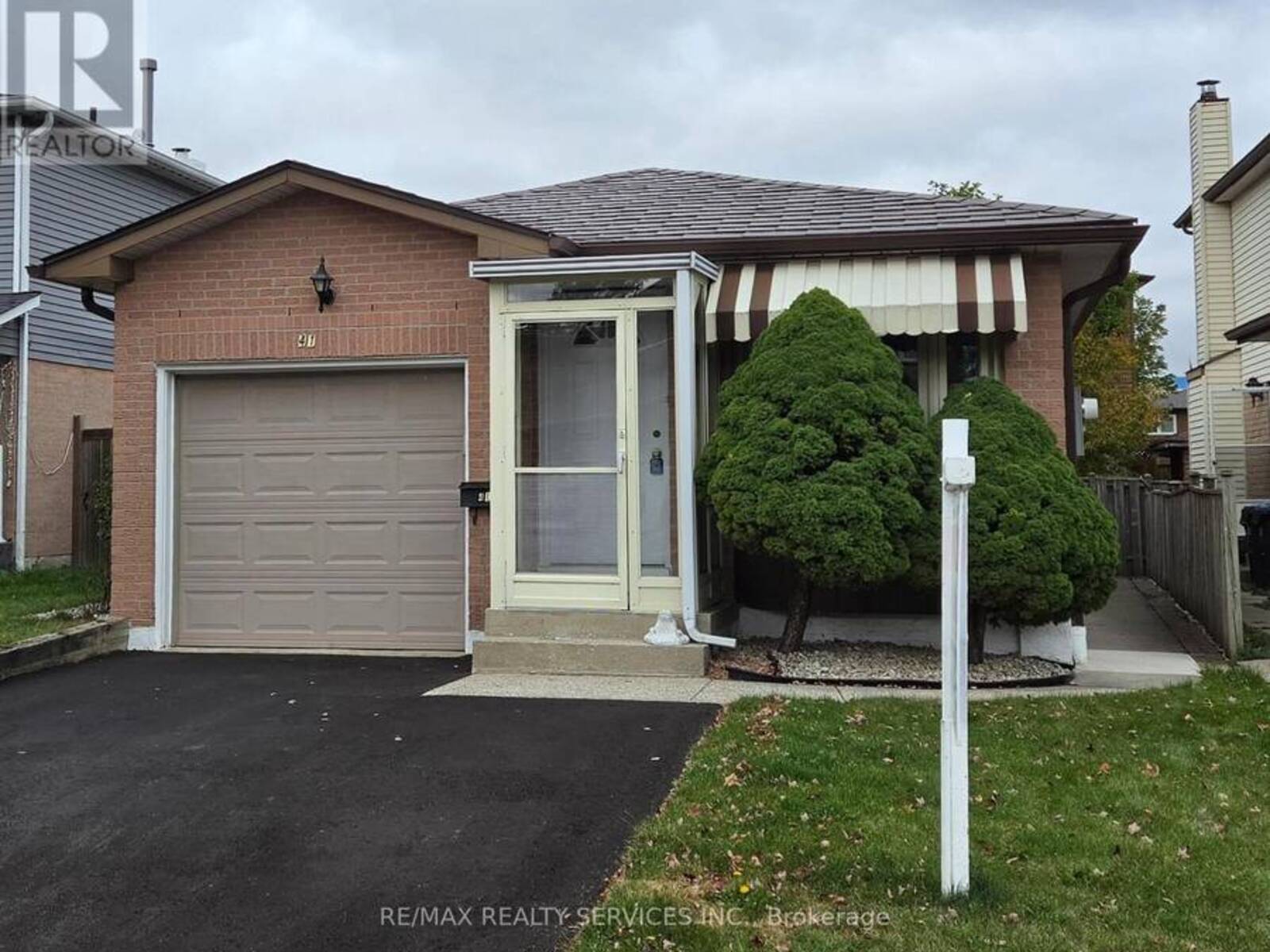 41 GREENLEAF CRESCENT, Brampton, Ontario L6X 2V5