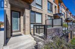 122 GREEN GARDENS BOULEVARD | Toronto Ontario | Slide Image Three