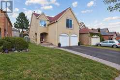 22 RAVENSCROFT ROAD | Ajax Ontario | Slide Image Two
