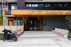 1807 - 117 BROADWAY AVENUE | Toronto Ontario | Slide Image Thirteen