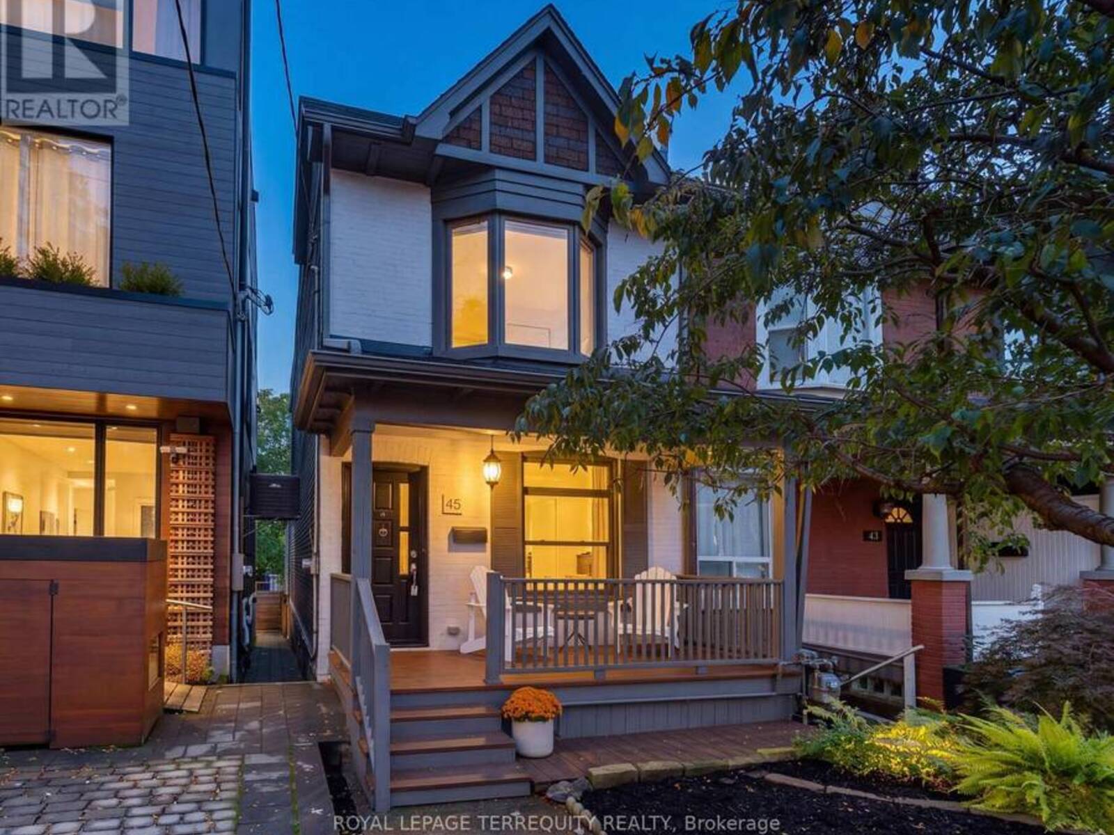 45 DINGWALL AVENUE, Toronto, Ontario M4J 1C4