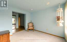 4 HUGHES PLACE | Toronto Ontario | Slide Image Thirteen