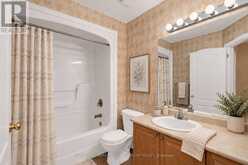 5 SANDRINGHAM DRIVE | Barrie Ontario | Slide Image Twelve