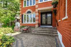 34 BEAR CREEK DRIVE | Barrie Ontario | Slide Image Two