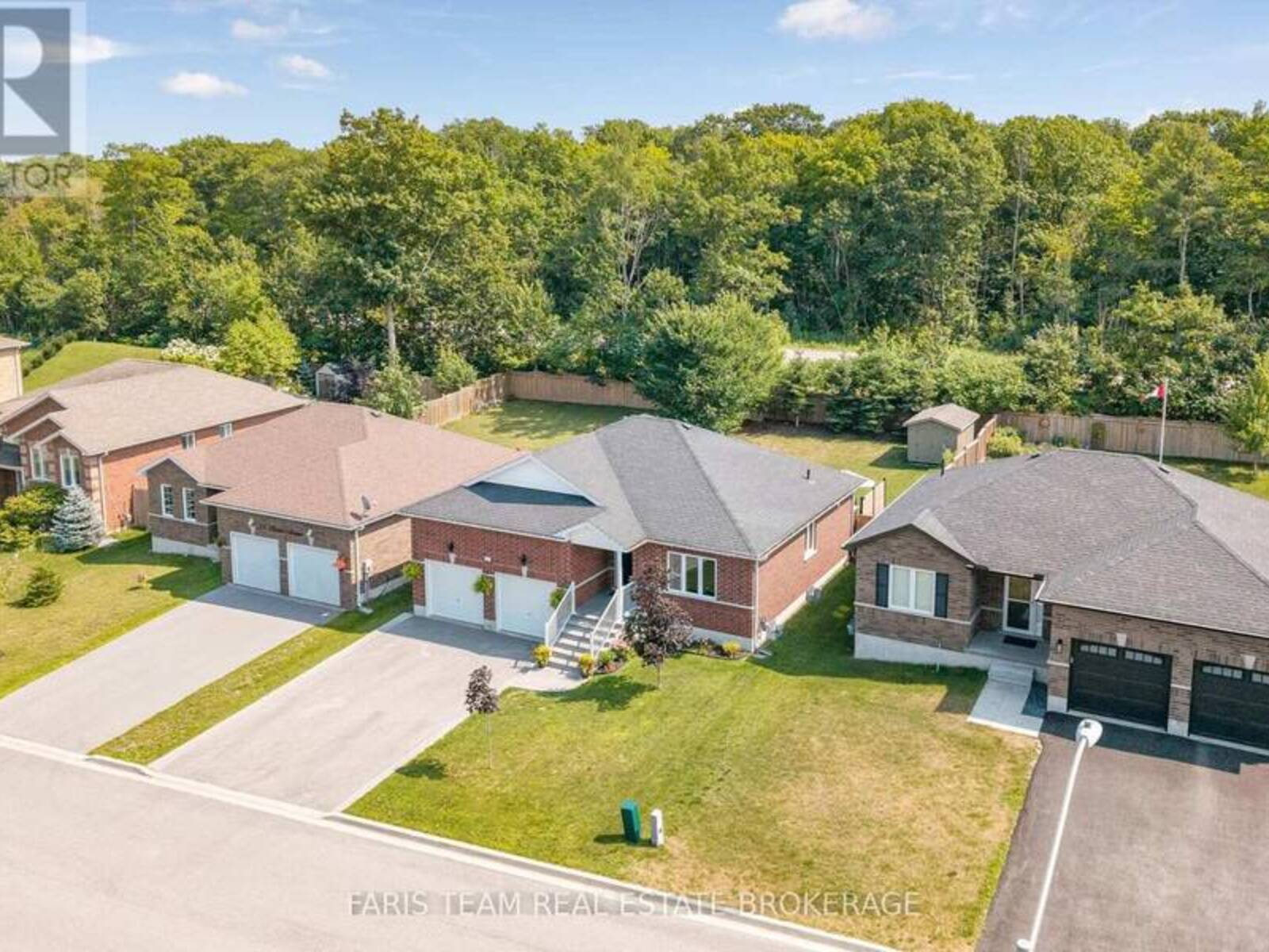 17 HUNTER AVENUE, Tay, Ontario L0K 2A0