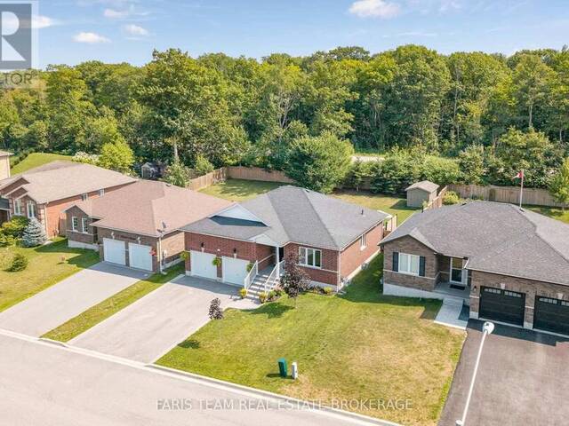 17 HUNTER AVENUE Tay Ontario, L0K 2A0 - 4 Bedrooms Home For Sale