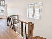21 PHOENIX BOULEVARD | Barrie Ontario | Slide Image Eight