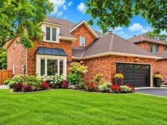 1012 OAK MEADOW ROAD Oakville Ontario, L6M 1J7