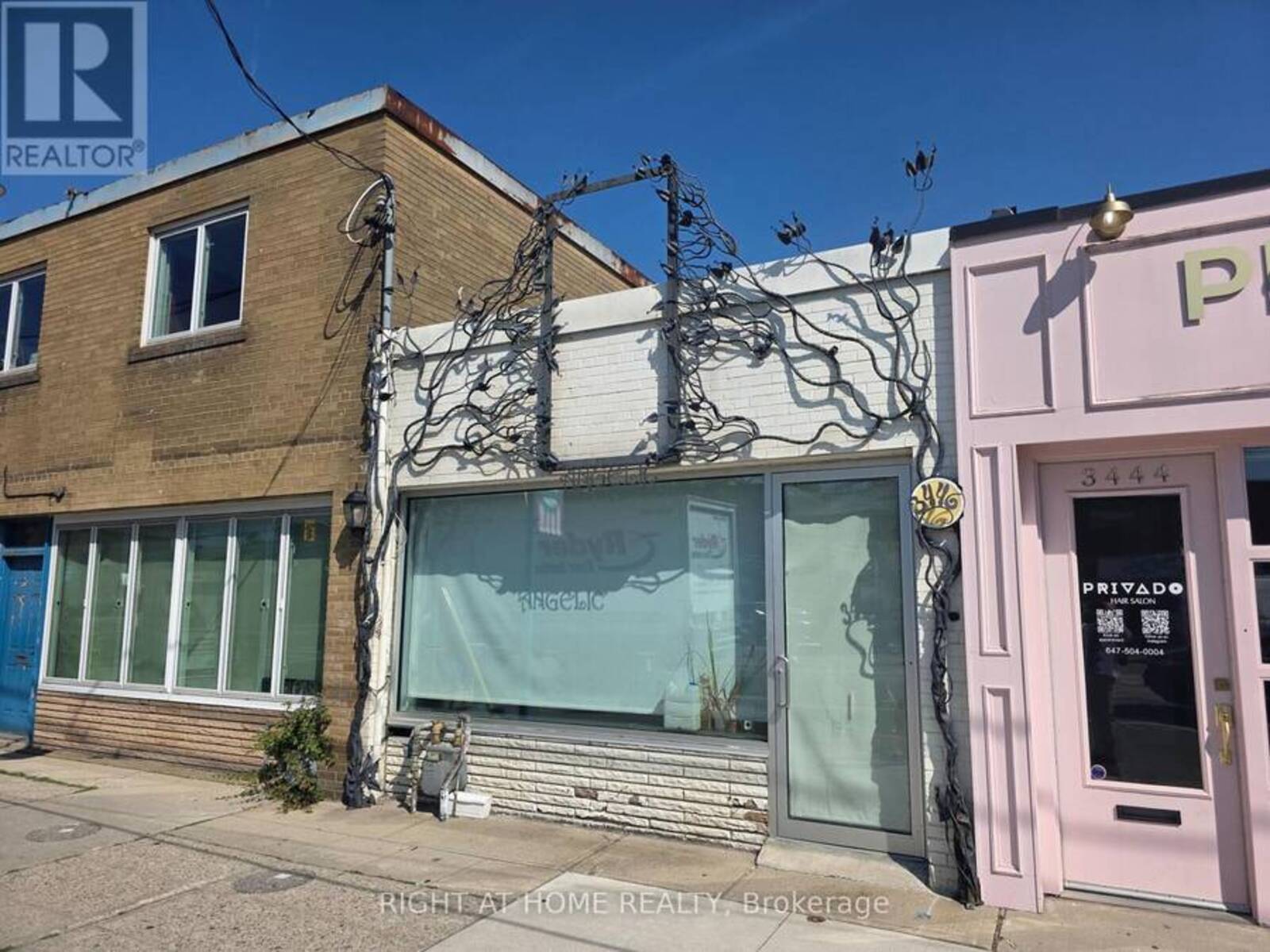 3446 LAKE SHORE BOULEVARD W, Toronto, Ontario M8W 1N3