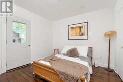37 CYNTHIA ROAD | Toronto Ontario | Slide Image Nineteen