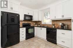 37 CYNTHIA ROAD | Toronto Ontario | Slide Image Nine