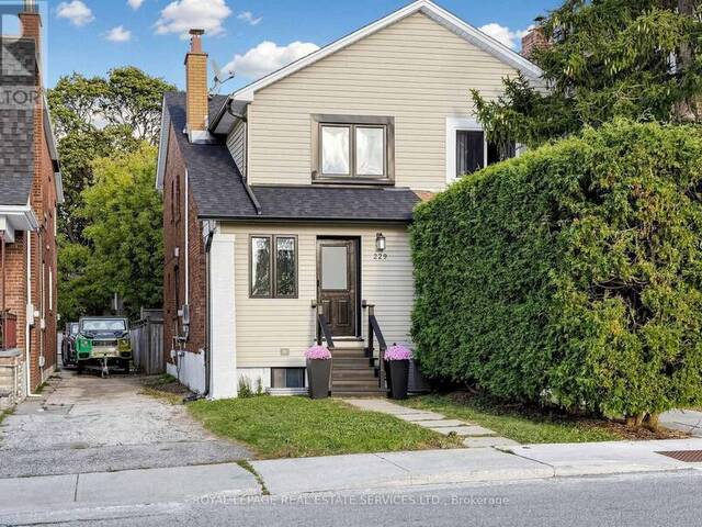 229 MCROBERTS AVENUE Toronto Ontario, M6E 4P3 - 4 Bedrooms Home For Sale