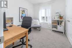 31 DRYDEN LANE | Hamilton Ontario | Slide Image Sixteen
