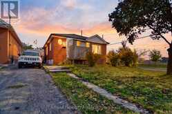 66 WALTER AVENUE N | Hamilton Ontario | Slide Image One