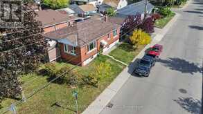 66 WALTER AVENUE N | Hamilton Ontario | Slide Image Three