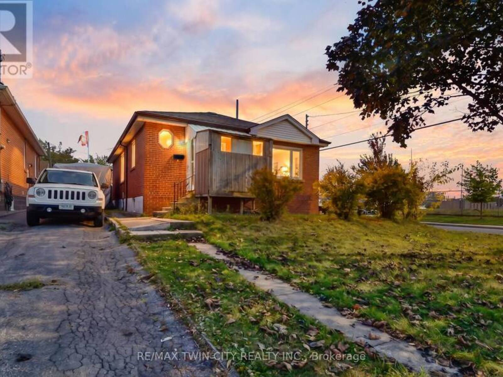 66 WALTER AVENUE N, Hamilton, Ontario L8H 5P7