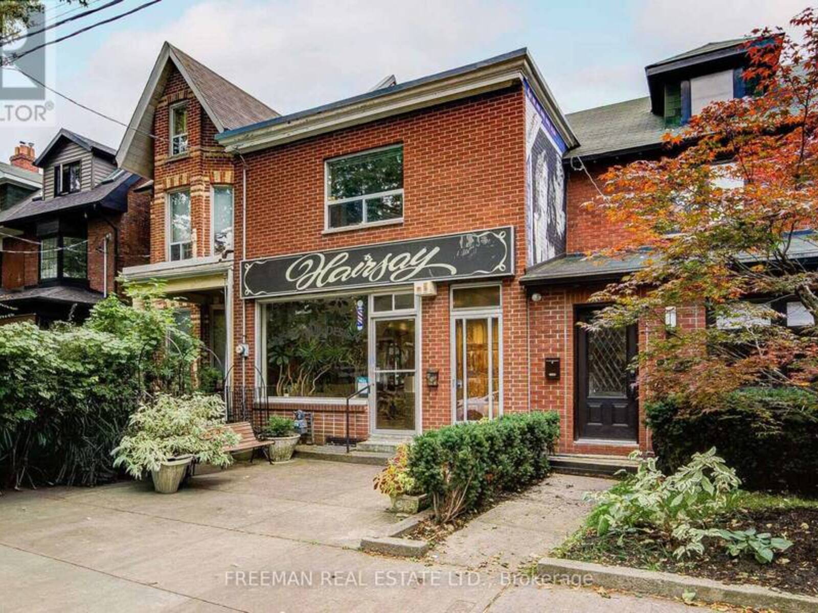 492 MANNING AVENUE, Toronto, Ontario M6G 2V7