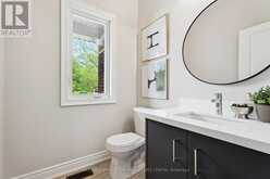 27 HILDRED CUSHING WAY | Uxbridge Ontario | Slide Image Five