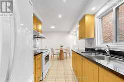 238 LECH WALESA DRIVE | Mississauga Ontario | Slide Image Eight