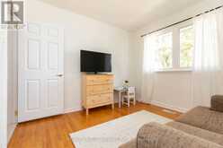 82 RENAULT CRESCENT | Toronto Ontario | Slide Image Twenty-six
