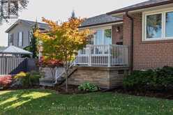 82 RENAULT CRESCENT | Toronto Ontario | Slide Image Two