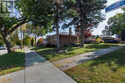 82 RENAULT CRESCENT | Toronto Ontario | Slide Image Forty-five