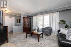 82 RENAULT CRESCENT | Toronto Ontario | Slide Image Eight