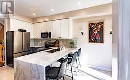 2454 MONTAGNE AVENUE | Oakville Ontario | Slide Image Eleven
