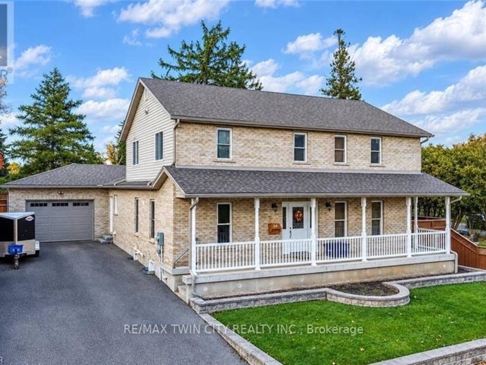 34 BRAUN STREET, Kitchener, Ontario N2H 3R4