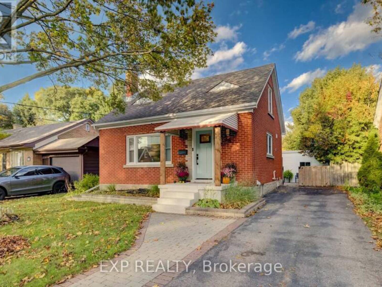 36 CRESTWOOD AVENUE, Kitchener, Ontario N2H 4K7